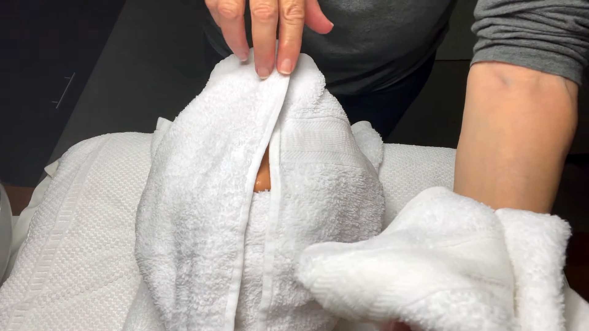 Does Putting A Hot Towel On A Pimple Work?